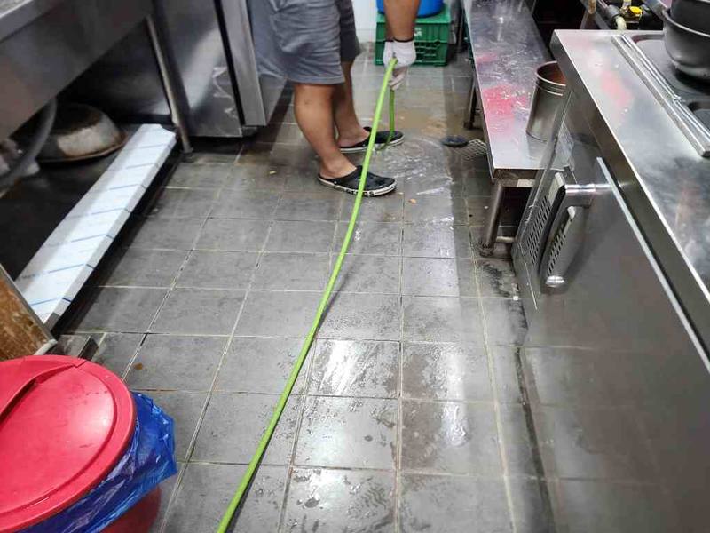 안산 싱크대에 기름을 버리면 생기는 일