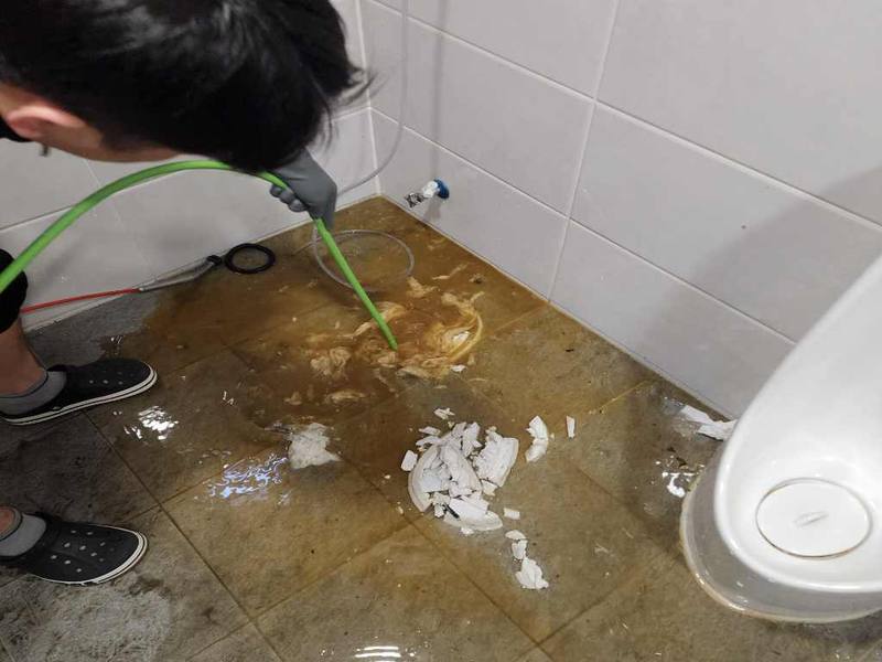 안산 하수구역류 작업사례 11